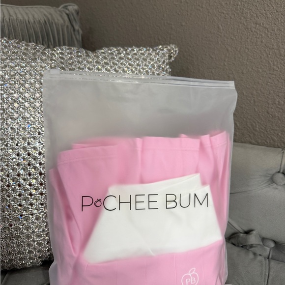 NWT Pcheebum Pink and White Pleated Skort - Picture 3 of 5